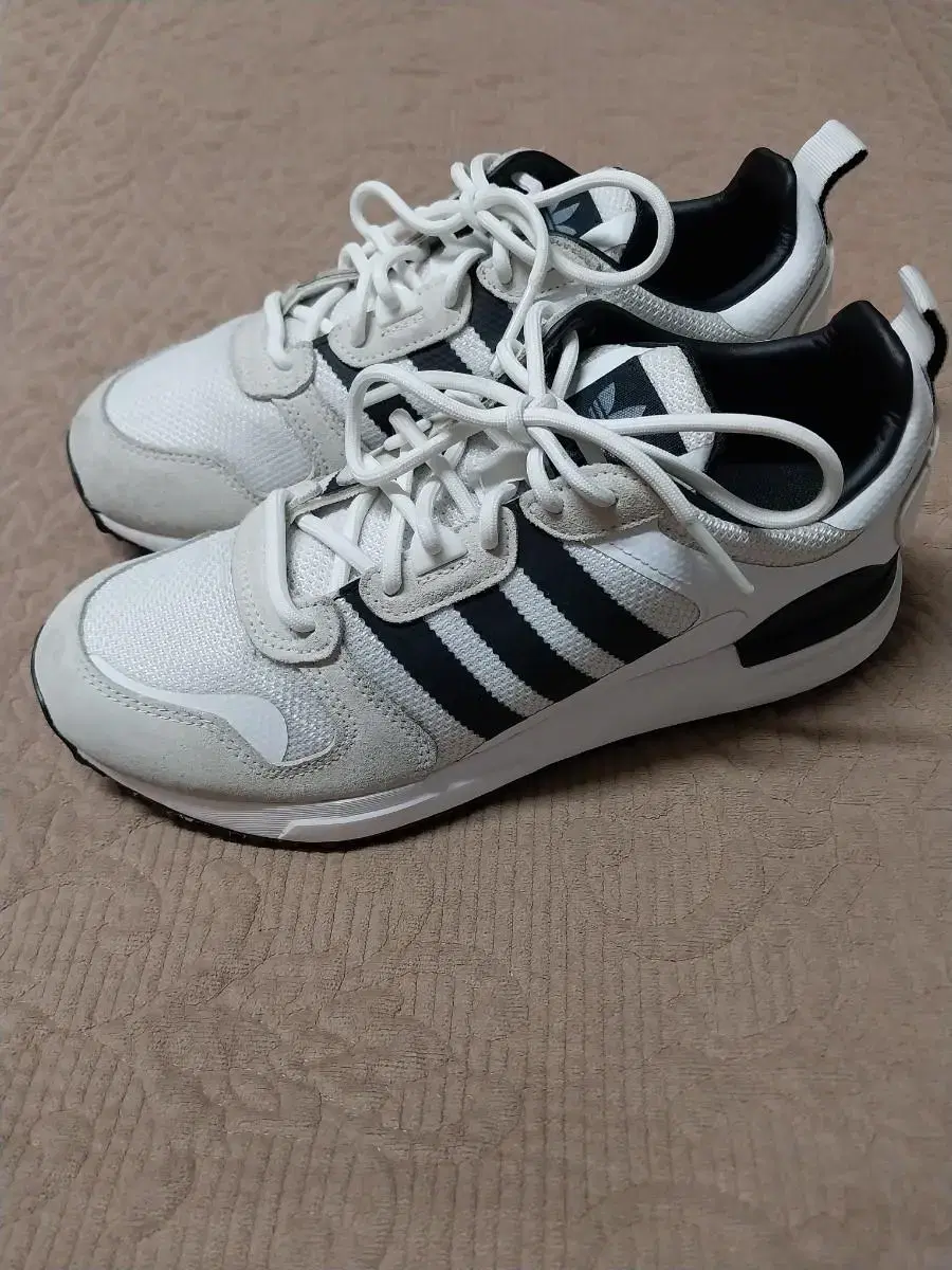 ZX700